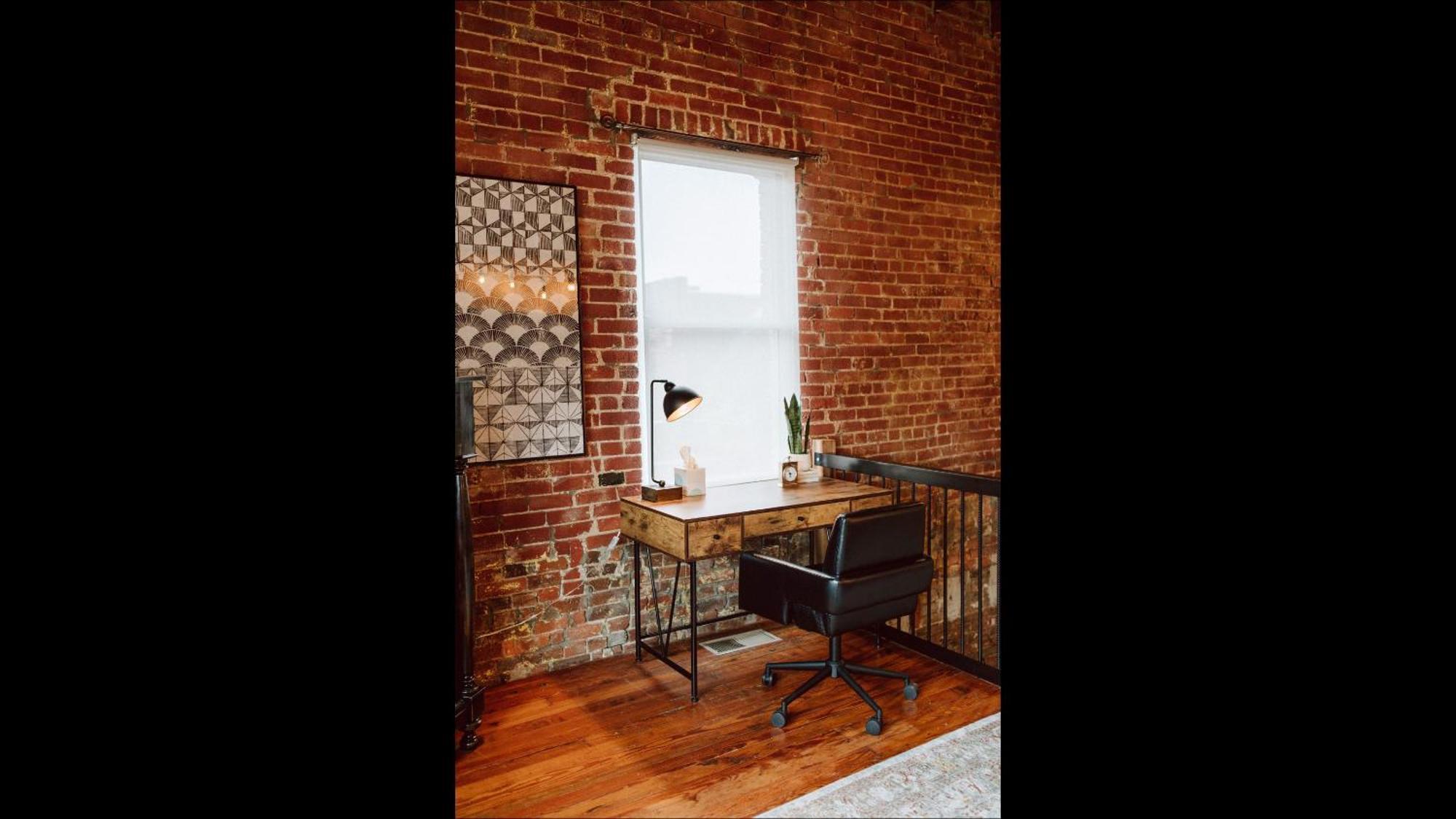 Broken Clock Apartment
